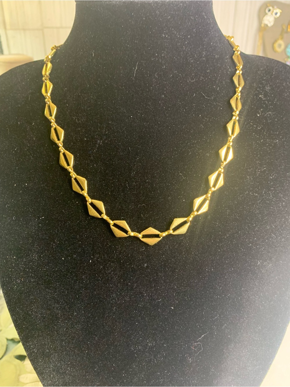 Elegant Gold Geometric Link Necklace - Women's Jewelry